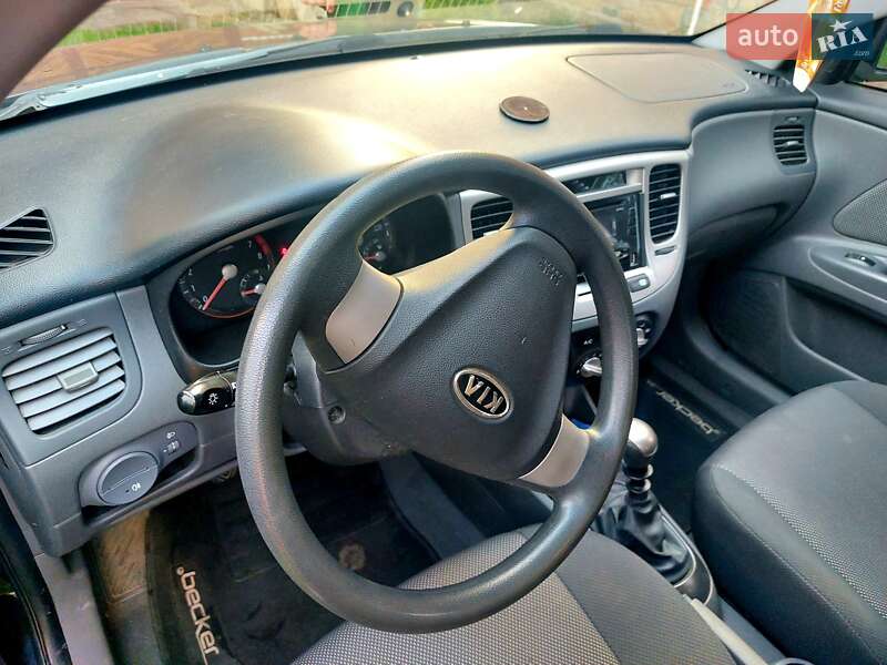 Хэтчбек Kia Rio 2008 в Ивано-Франковске
