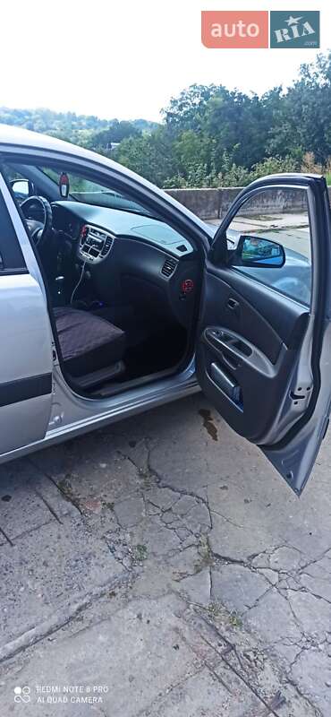 Хэтчбек Kia Rio 2007 в Богодухове