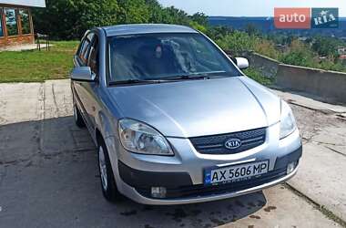 Хэтчбек Kia Rio 2007 в Богодухове