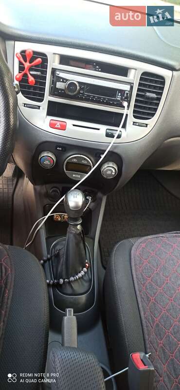 Хэтчбек Kia Rio 2007 в Богодухове