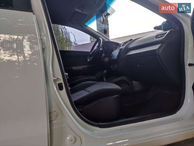 Седан Kia Rio 2013 в Украинке