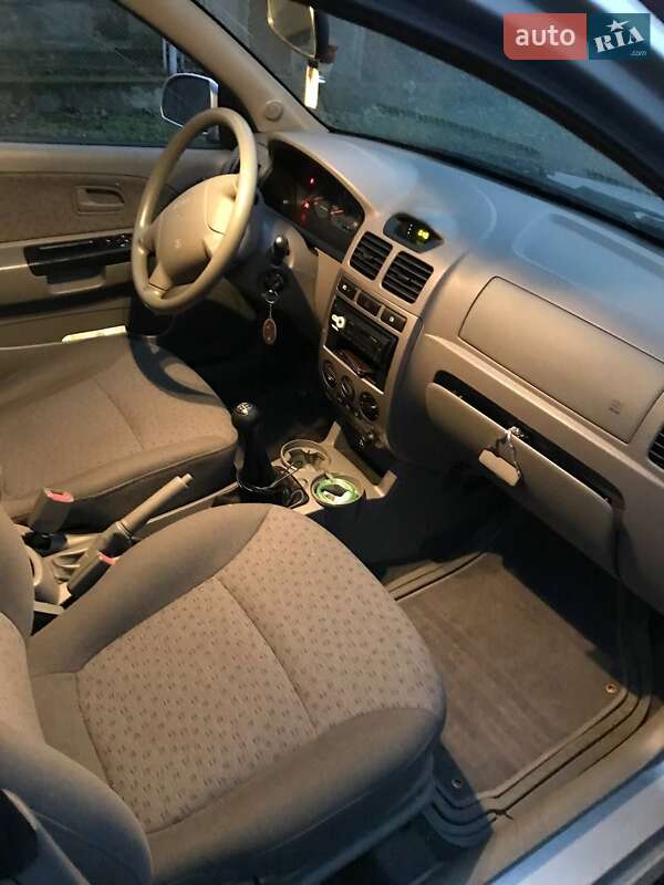 Універсал Kia Rio 2005 в Виноградові