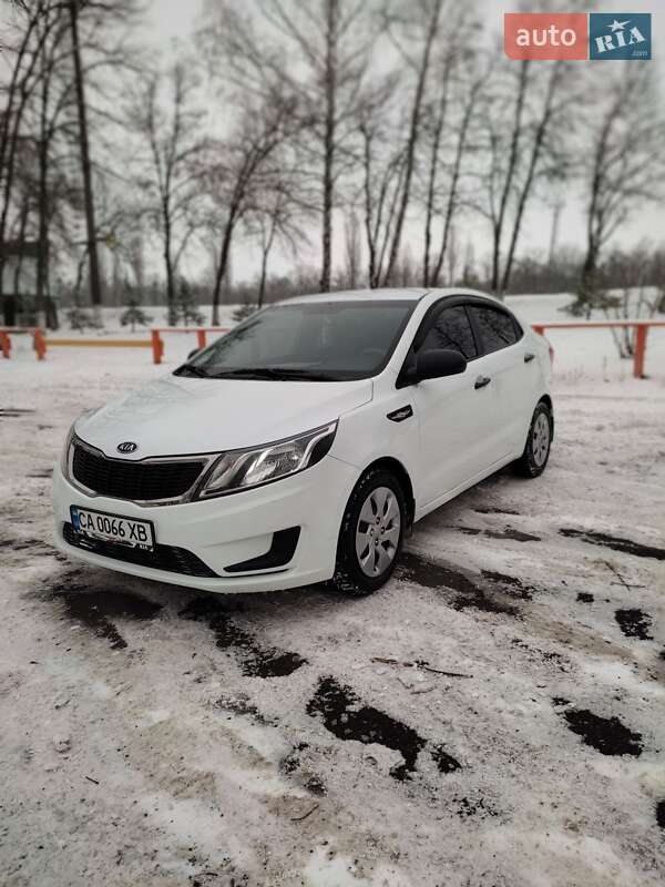 Седан Kia Rio 2012 в Звенигородці