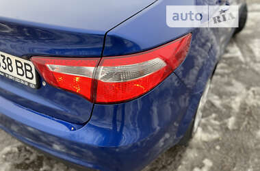 Седан Kia Rio 2013 в 