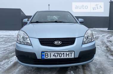 Хэтчбек Kia Rio 2008 в Полтаве