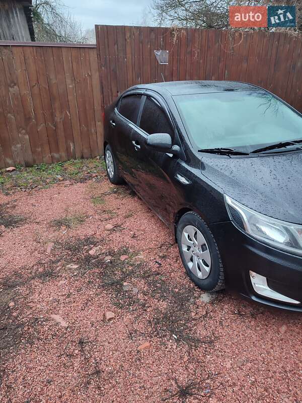 Седан Kia Rio 2012 в Вышгороде