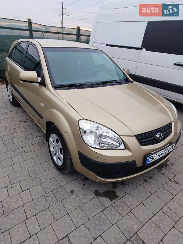 Хетчбек Kia Rio 2008 в Львові