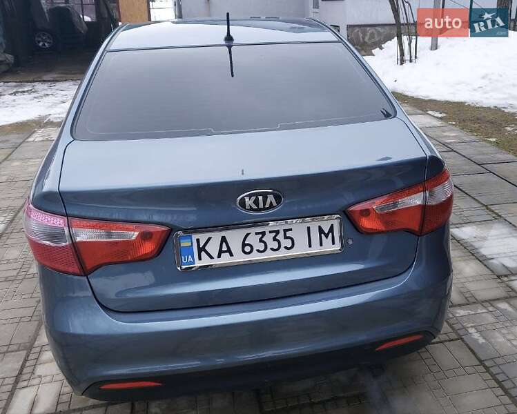 Седан Kia Rio 2013 в Чернігові