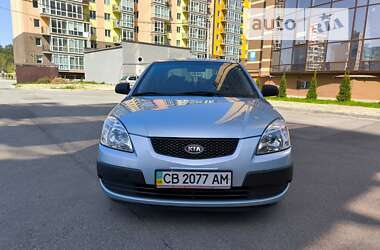 Седан Kia Rio 2008 в Чернигове