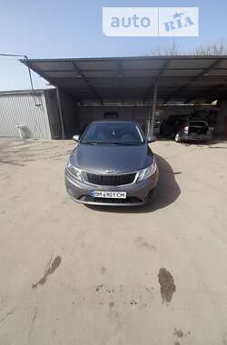 Седан Kia Rio 2013 в Ромнах