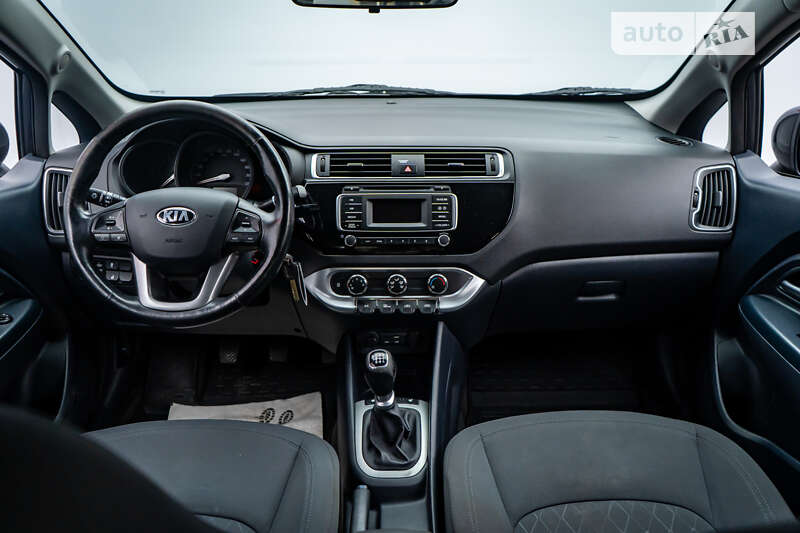 Седан Kia Rio 2016 в Киеве фото 9 Седан Kia Rio 2016 в Киеве