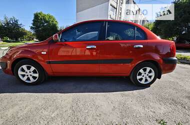 Седан Kia Rio 2008 в Смеле