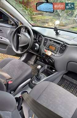 Хэтчбек Kia Rio 2009 в Богородчанах