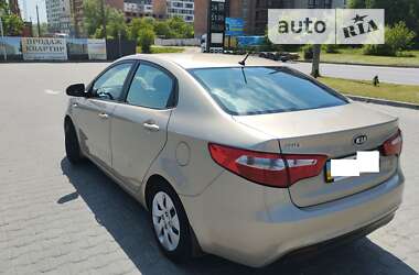 Седан Kia Rio 2012 в Киеве