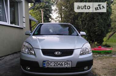 Хетчбек Kia Rio 2005 в Львові