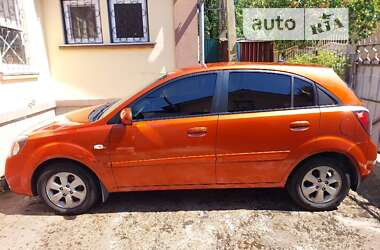 Хэтчбек Kia Rio 2010 в Киеве