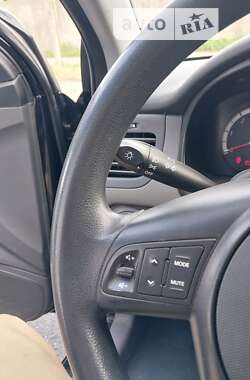 Седан Kia Rio 2010 в Черкассах