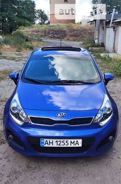 Хетчбек Kia Rio 2013 в Дніпрі