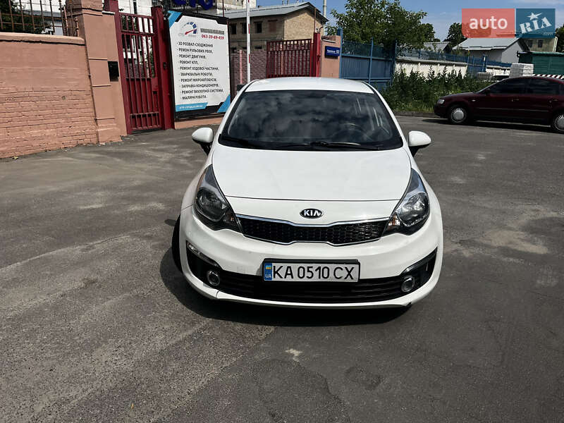 Седан Kia Rio 2017 в 