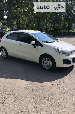 Хэтчбек Kia Rio 2013 в Мукачево