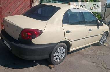 Седан Kia Rio 2002 в Киеве