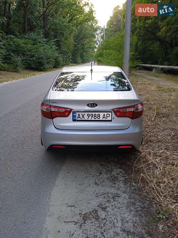 Седан Kia Rio 2012 в Харкові