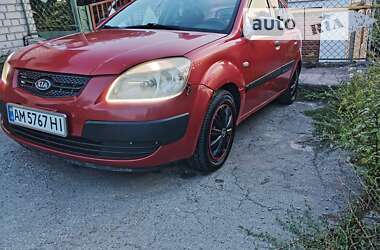 Хетчбек Kia Rio 2008 в Житомирі