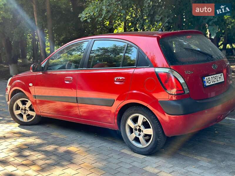 Хэтчбек Kia Rio 2005 в Бершади