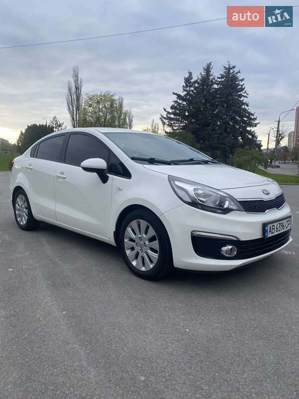 Седан Kia Rio 2017 в Вінниці