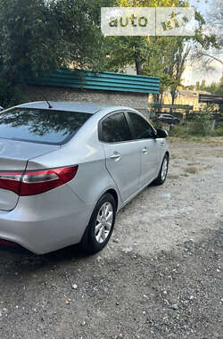 Седан Kia Rio 2013 в Запоріжжі