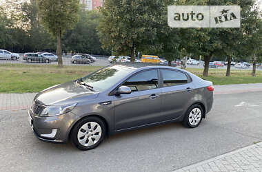 Седан Kia Rio 2012 в Дніпрі