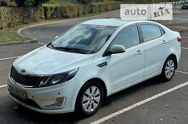 Седан Kia Rio 2012 в Львове