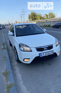 Седан Kia Rio 2011 в Києві