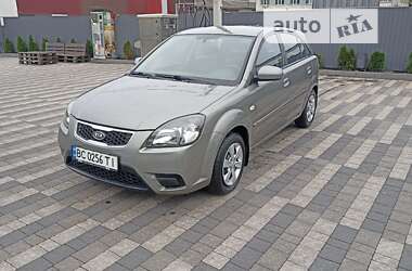 Хэтчбек Kia Rio 2010 в Львове