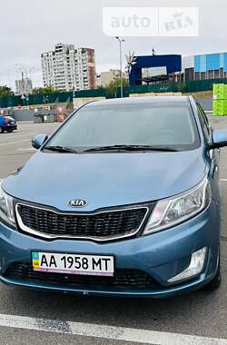 Седан Kia Rio 2013 в Києві