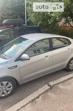 Седан Kia Rio 2011 в Львові