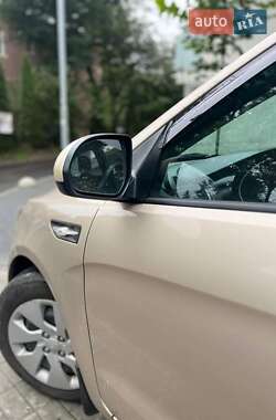 Седан Kia Rio 2012 в Львові