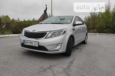 Седан Kia Rio 2013 в Звягелі