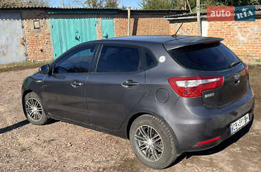 Хэтчбек Kia Rio 2012 в 