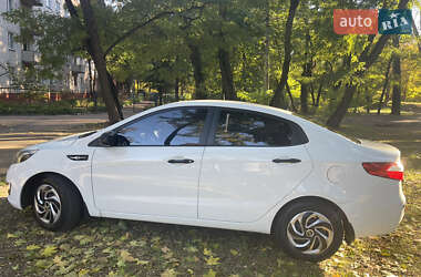 Седан Kia Rio 2012 в 