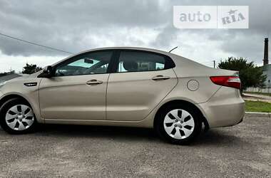 Седан Kia Rio 2013 в Черкассах