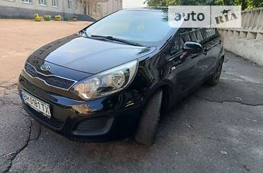 Хэтчбек Kia Rio 2011 в Одессе