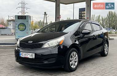 Седан Kia Rio 2015 в Днепре