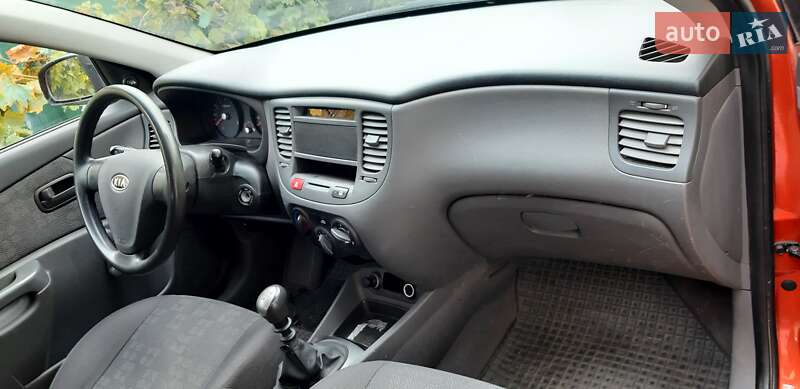 Хэтчбек Kia Rio 2007 в Белой Церкви