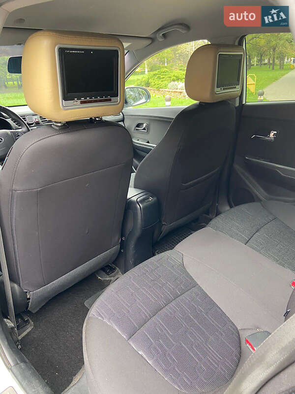 Седан Kia Rio 2013 в Черноморске