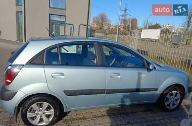 Хэтчбек Kia Rio 2008 в Львове