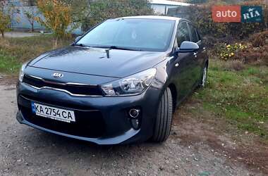 Хетчбек Kia Rio 2017 в Києві