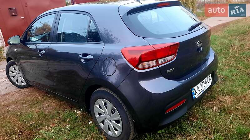 Хетчбек Kia Rio 2017 в Києві