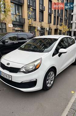 Седан Kia Rio 2015 в Києві