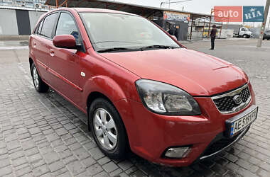 Хэтчбек Kia Rio 2010 в Каменском